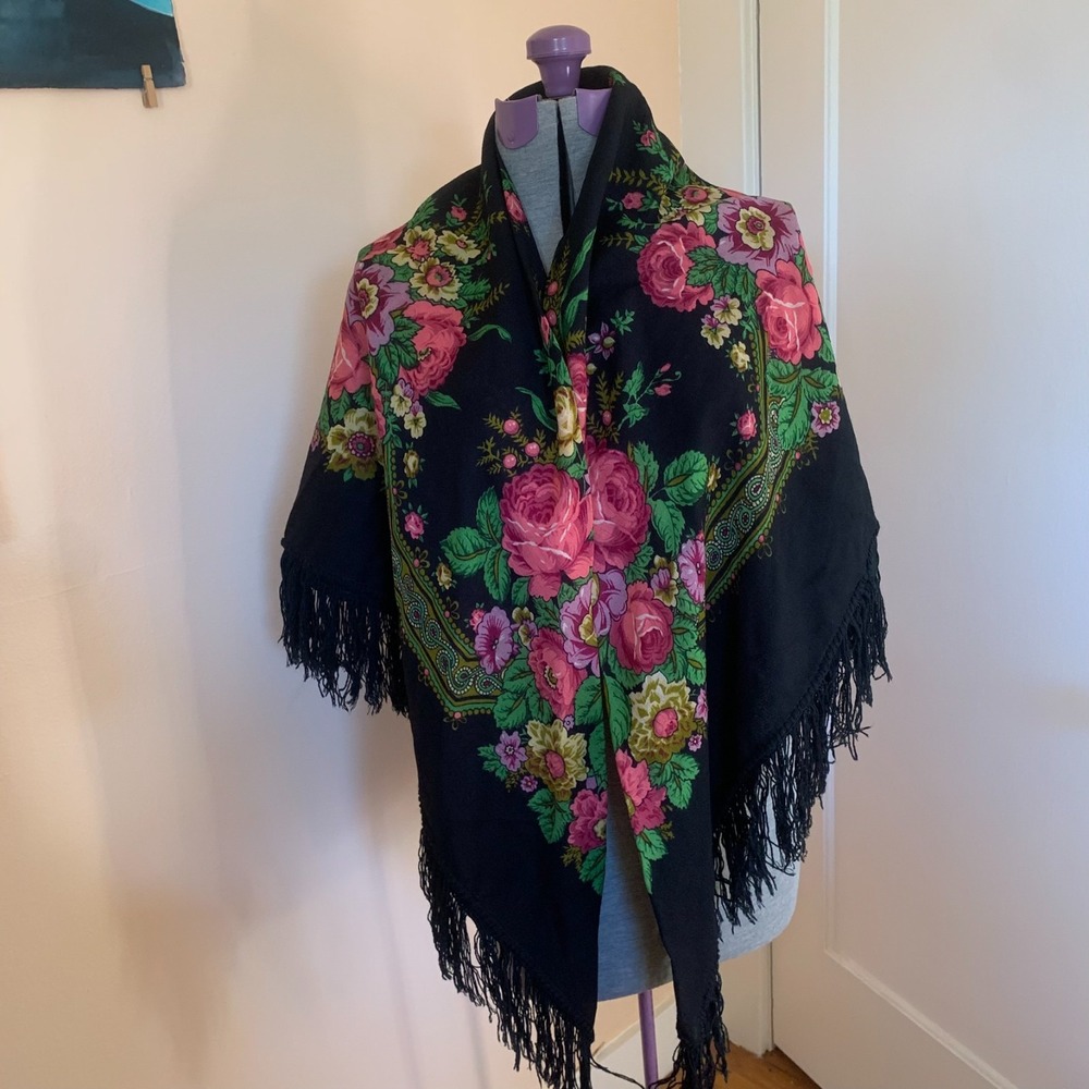 Vintage Pavlovo Posad Traditional Floral Fringed Piano Shawl Wrap Black Rose